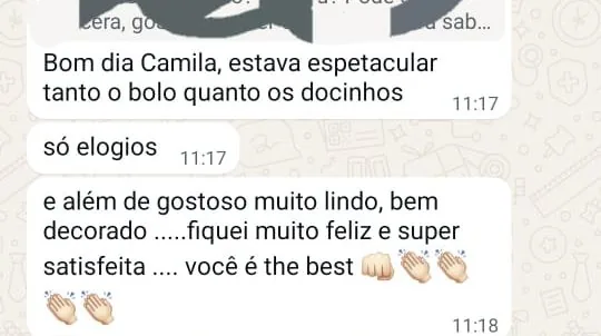 Print de conversa no WhatsApp com a cliente Cliente elogiando a Camila